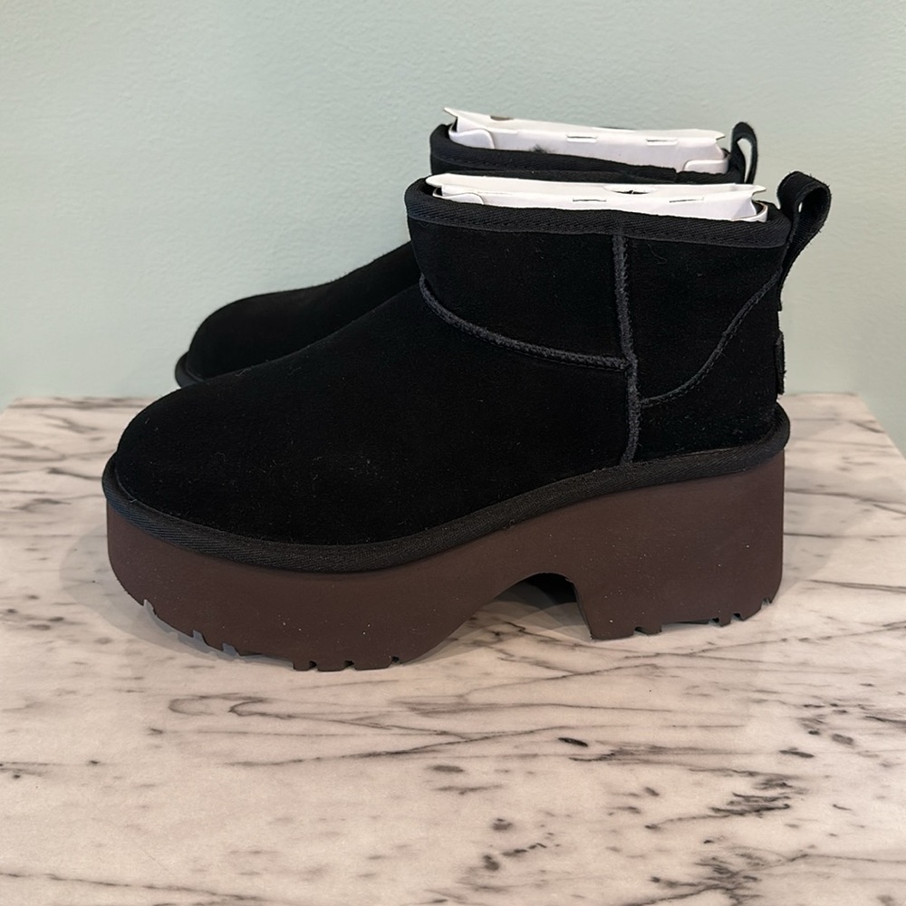 NEW UGG Women's Classic Ultra Mini New Heights Black 7 - Picture 5 of 11